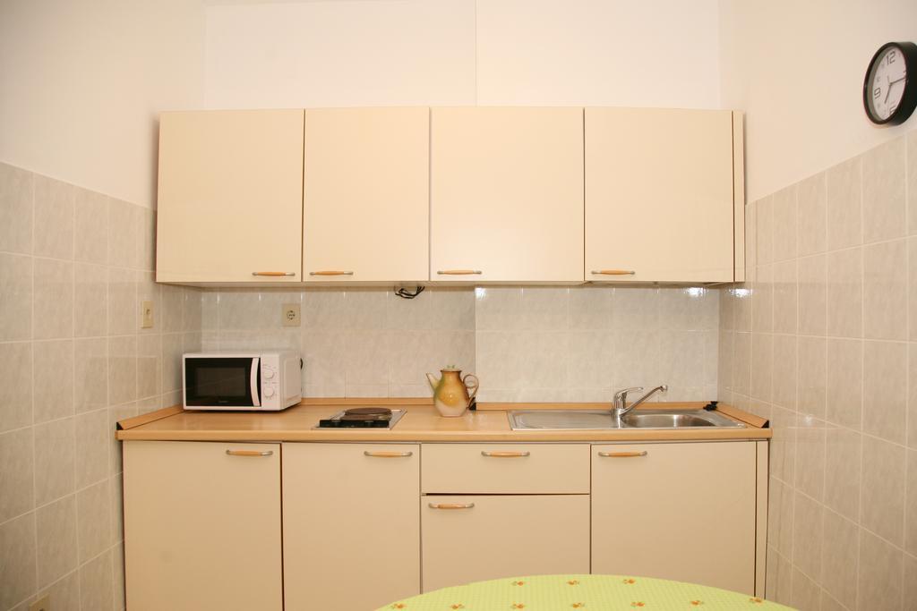 Apartments Basic Split Room photo